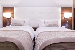 Отель Hotel Transilvania Алба-Юлия Двухместный номер Делюкс с 1 кроватью или 2 отдельными кроватями 4*-1